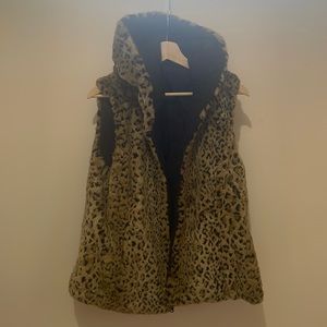 Reversible hooded vest, size L